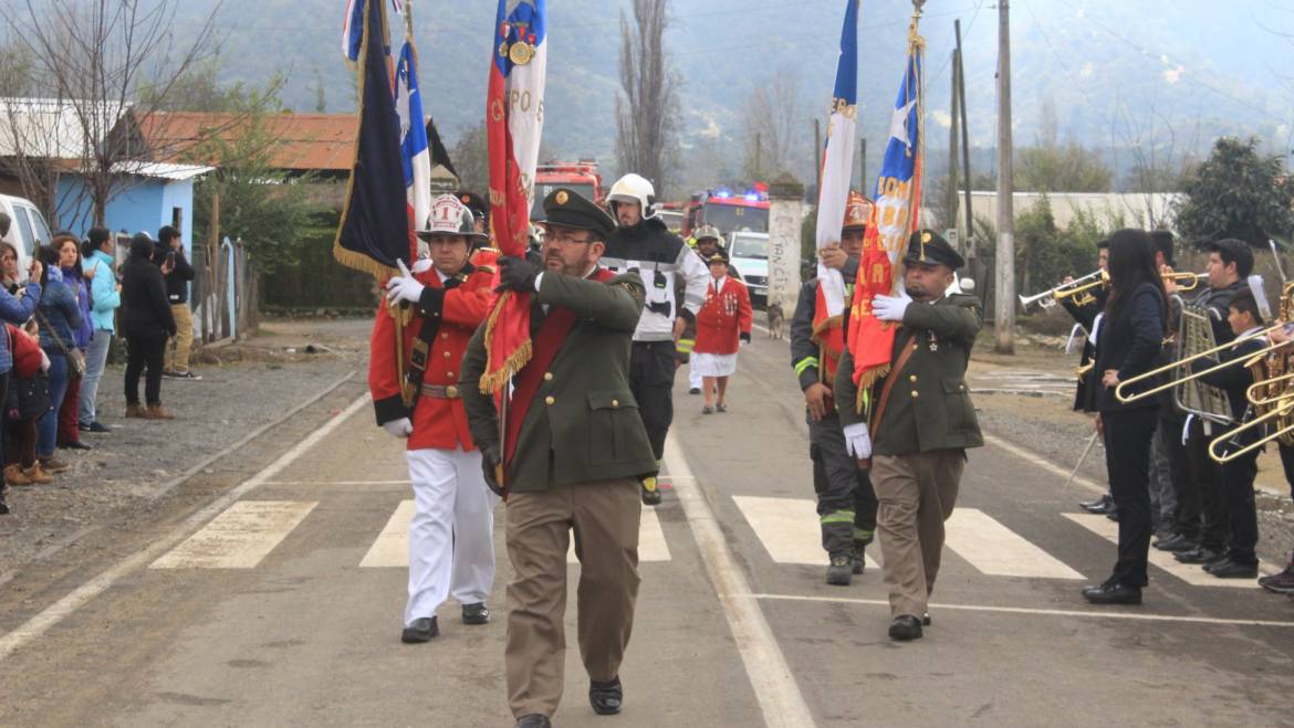 Bomberos de Las Cabras celebran su día con ceremonia y desfile